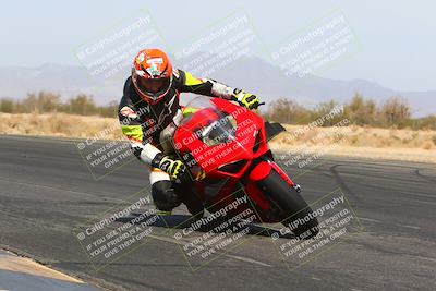 media/Apr-10-2022-SoCal Trackdays (Sun) [[f104b12566]]/Turn 7 Inside (1025am)/